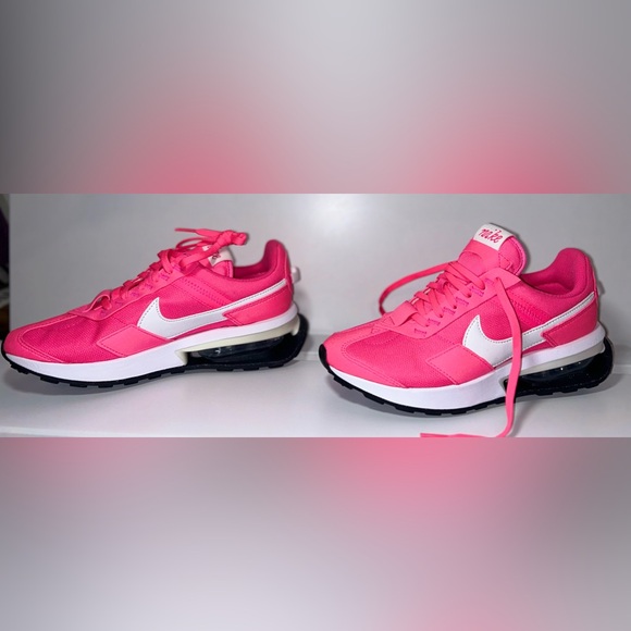 NWT NIKE Air Max Pre-Day Hyper Metallic PINK Running Shoe GIRL Sz.7 / Women 8.5 - Picture 2 of 10